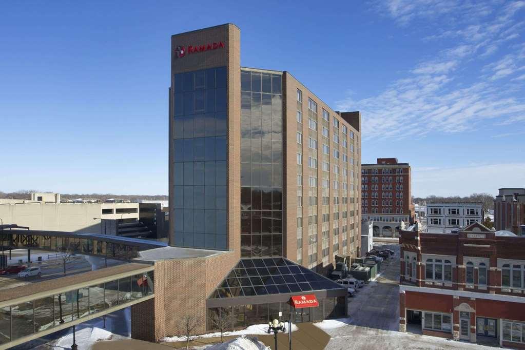 Best Western Plus Executive Residency Waterloo & Cedar Falls Exteriör bild