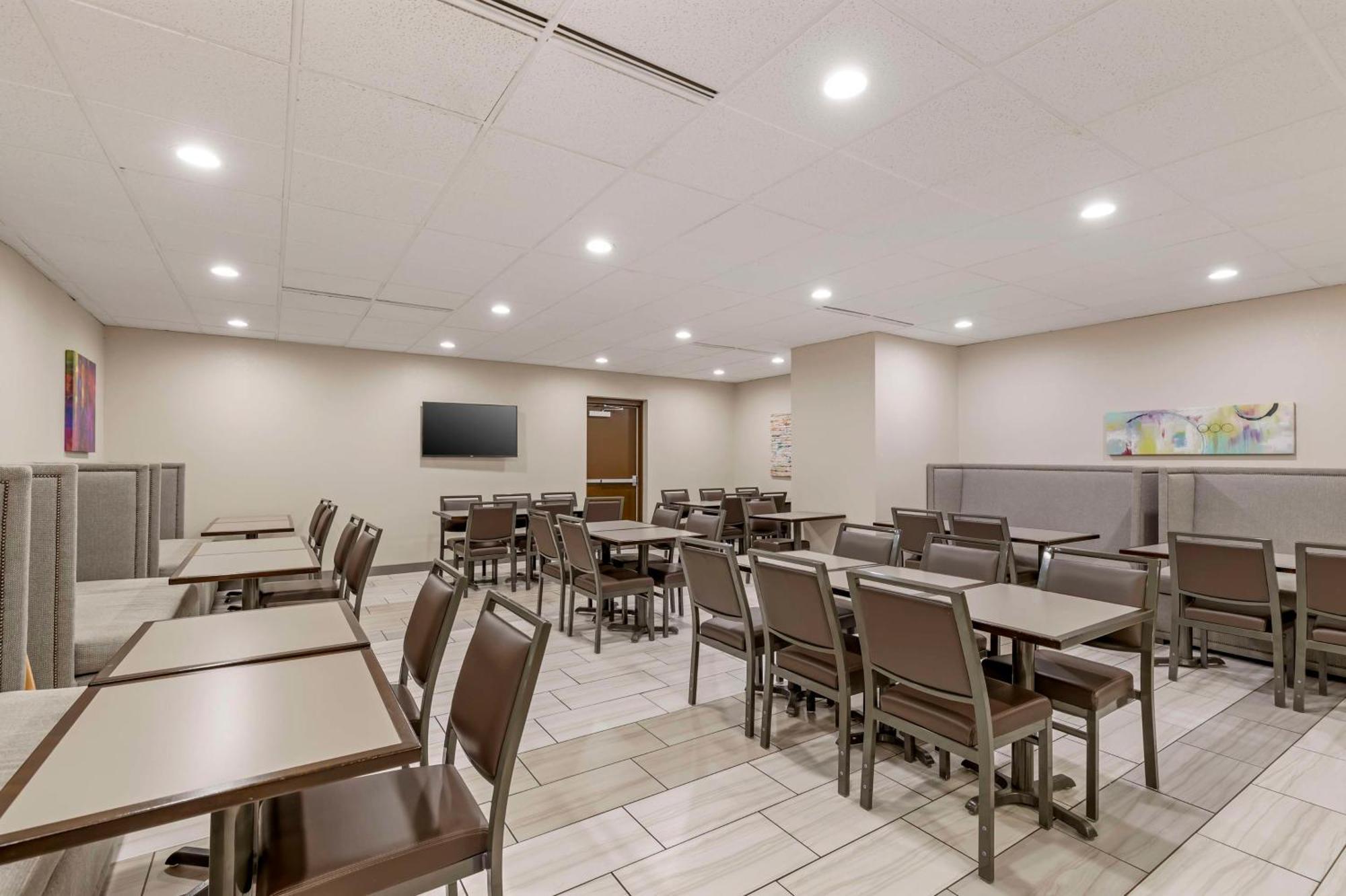Best Western Plus Executive Residency Waterloo & Cedar Falls Exteriör bild