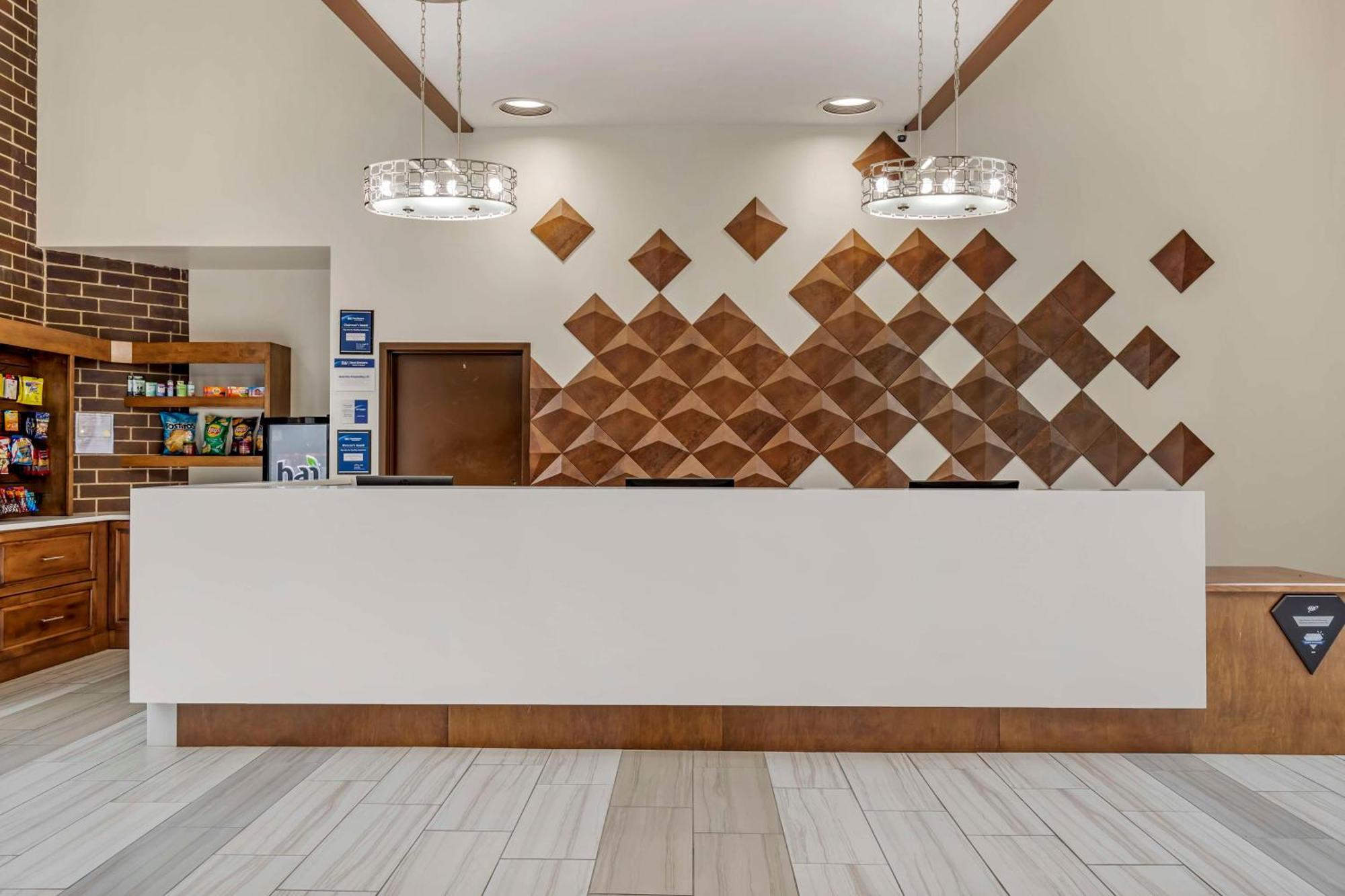 Best Western Plus Executive Residency Waterloo & Cedar Falls Exteriör bild