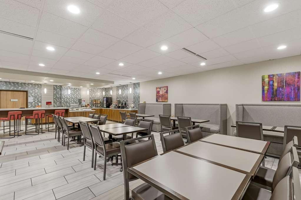 Best Western Plus Executive Residency Waterloo & Cedar Falls Restaurang bild