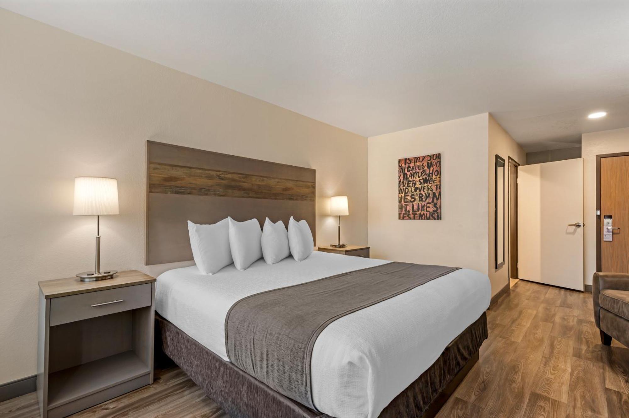 Best Western Plus Executive Residency Waterloo & Cedar Falls Exteriör bild