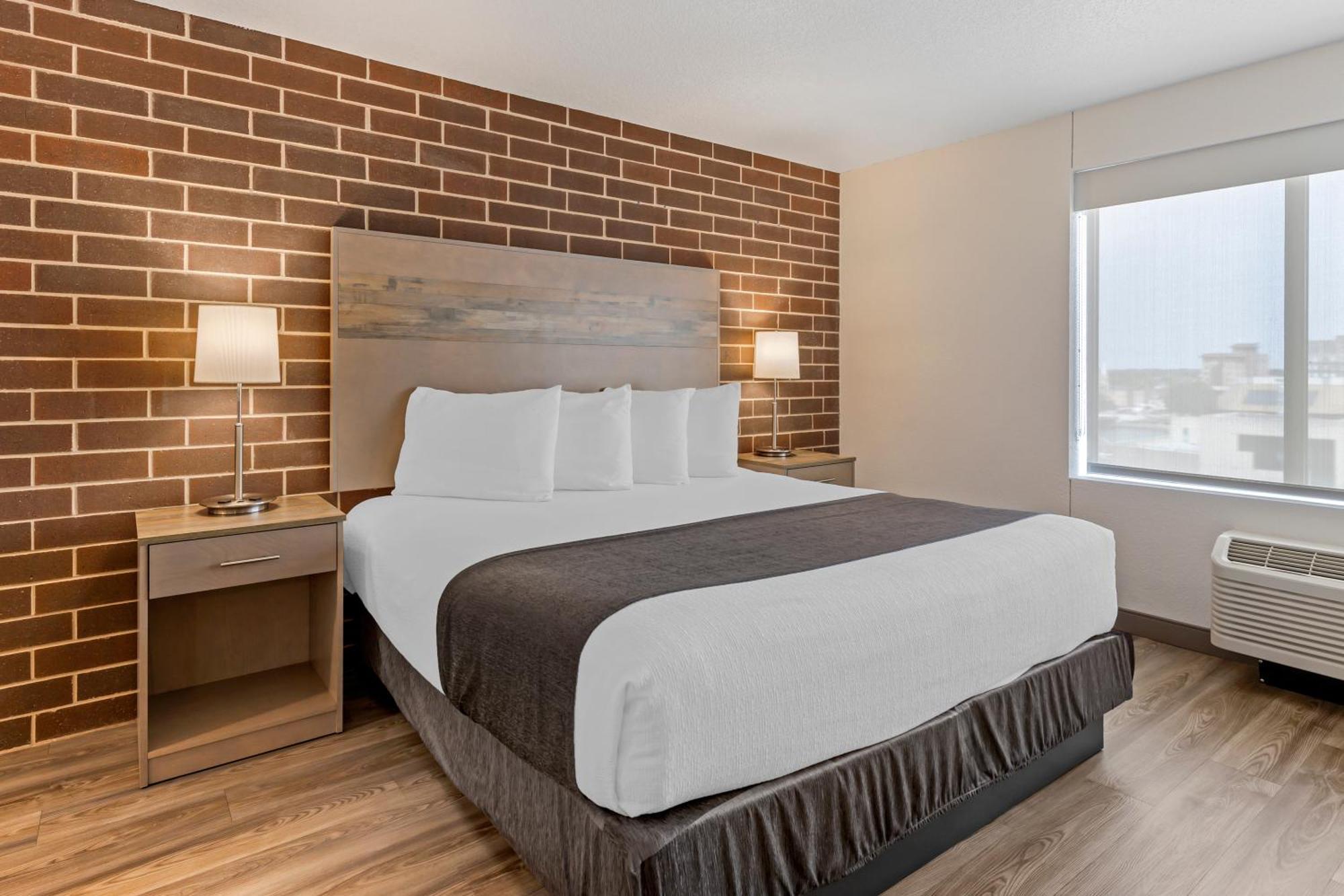 Best Western Plus Executive Residency Waterloo & Cedar Falls Exteriör bild